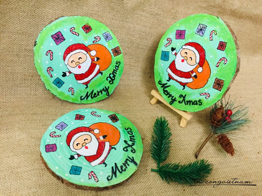 Khoanh Gỗ Vẽ Tay 12-14cm Có Giá Đỡ-Santa Claus